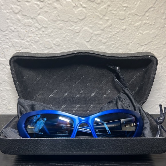 BALENCIAGA RUNWAY METAL SUNGLASSES - Picture 6 of 8